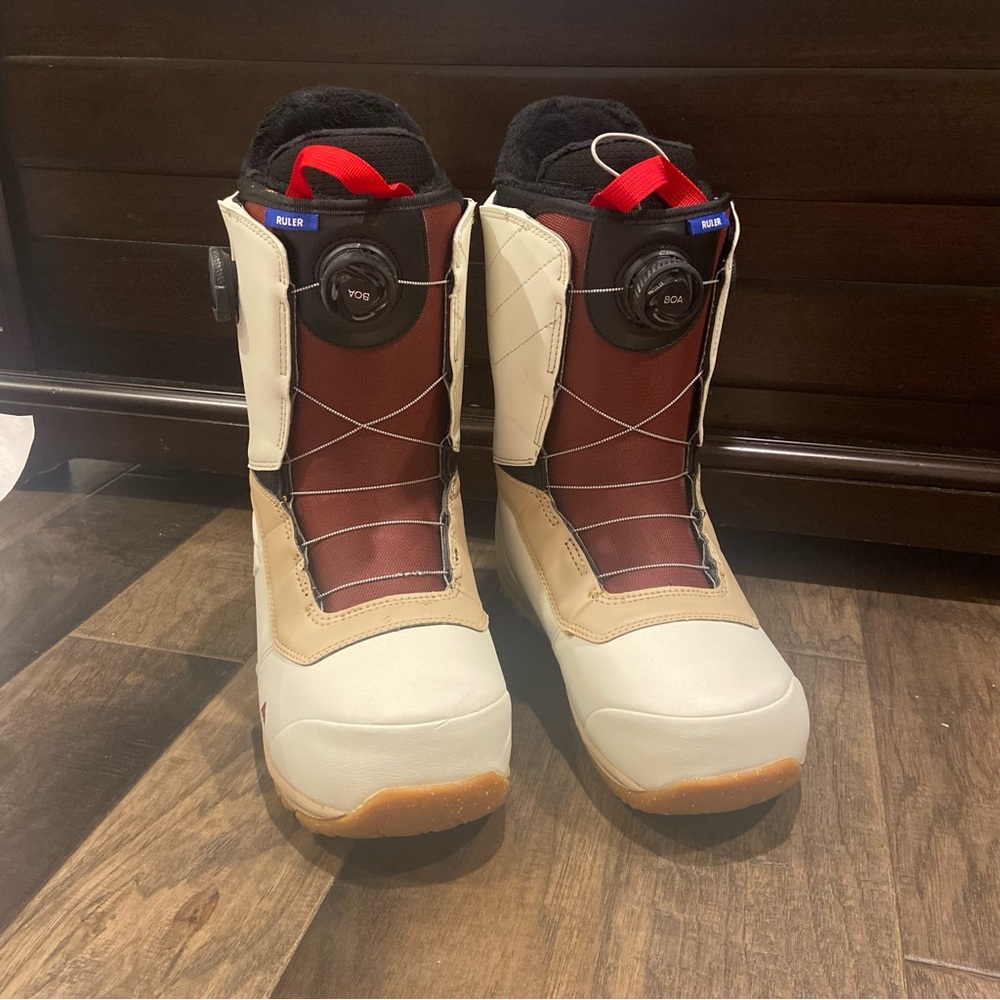 BRAND NEW Burton Men’s Snowboard Boots